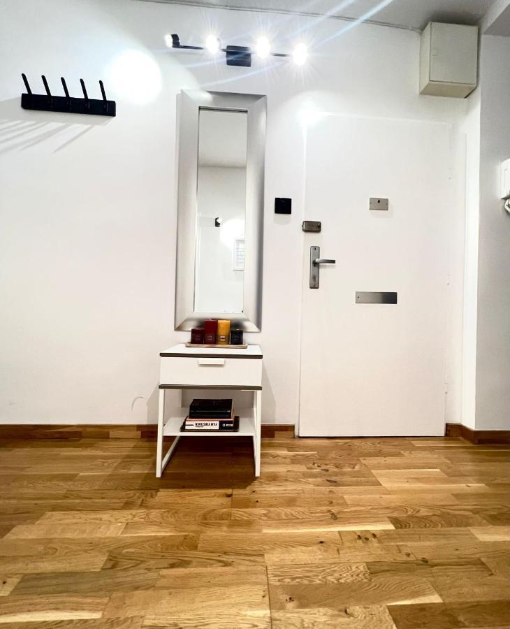 Spacious Apartment With Terrace Виена Екстериор снимка