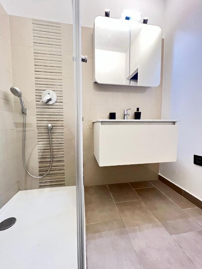 Spacious Apartment With Terrace Виена Екстериор снимка