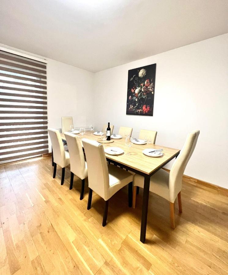 Spacious Apartment With Terrace Виена Екстериор снимка